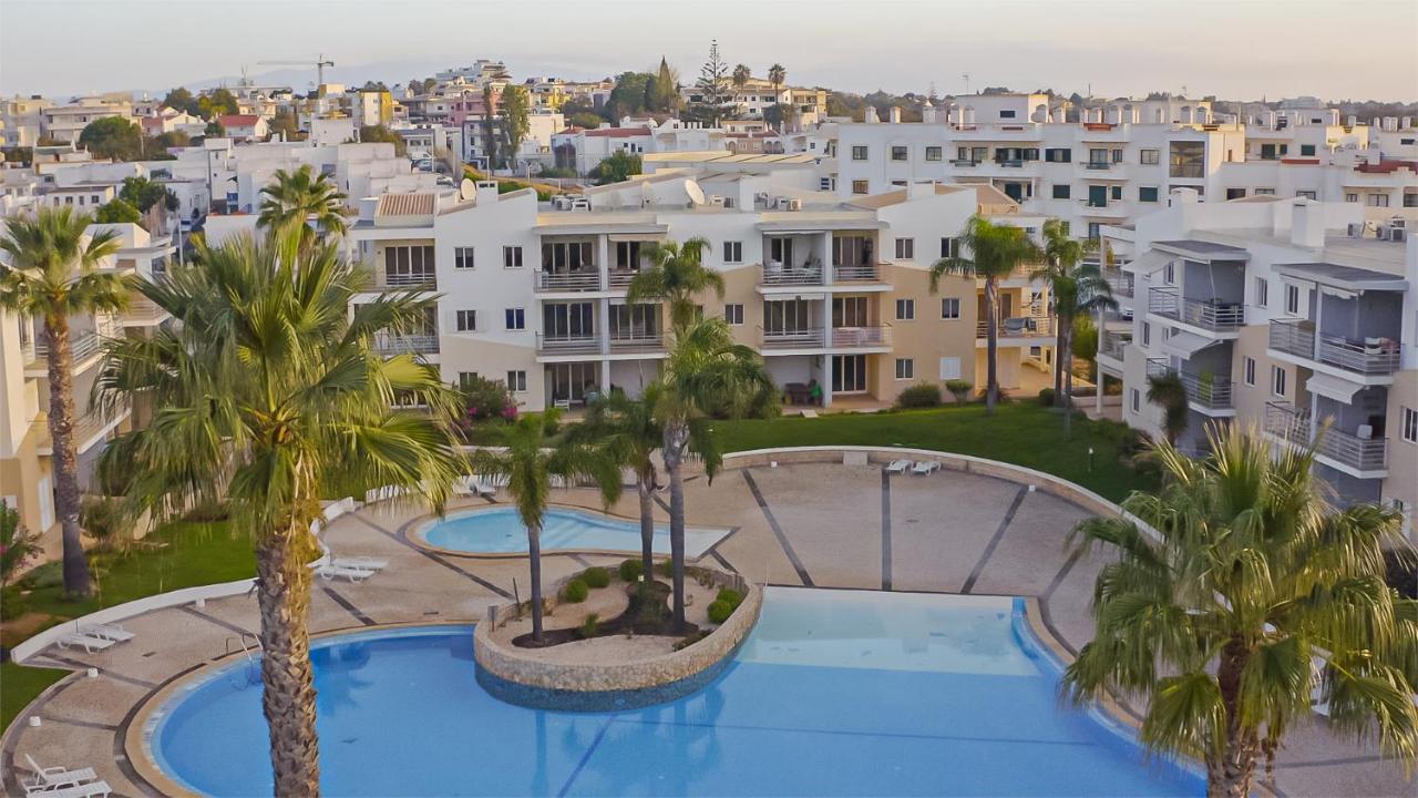 Portugal Rentals Vila Da Praia Apartments Алвор Екстериор снимка